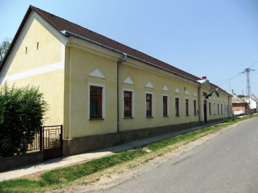 Képek Szakcsról